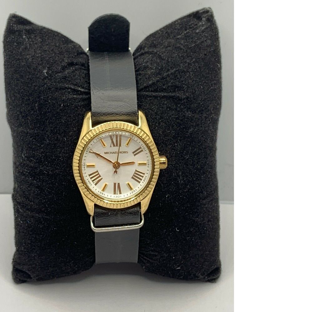 Michael Kors MK3229 Women's Black Leather Analog Silver Dial Quartz Watch RU236